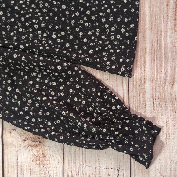ZARA Girls Size 8 Floral Black & White Long Sleeve Top Ruffle Blouse - Picture 2 of 4